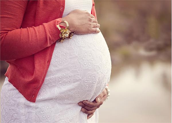 علائم بارداری که باید نسبت به آن‌ها هشیار باشید